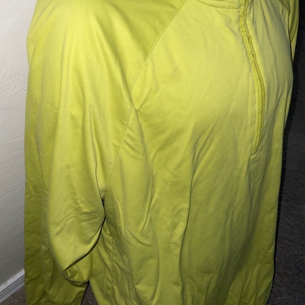 Men’s used size L Greg Norman yellow pullover golf coat jacket Large Pre own - Picture 5 of 6